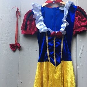🎃 Snow White costume. Halloween is almost here!